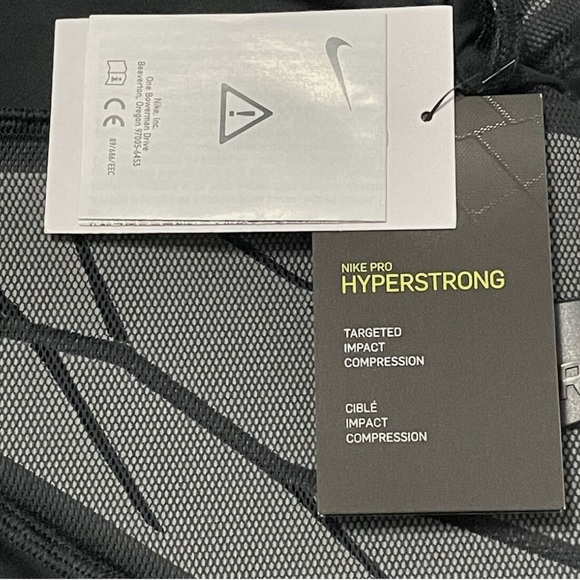 Size 3XL Nike Pro Combat HyperStrong 4 Pad Compression Football Shirt AQ0759-010 - Picture 8 of 12